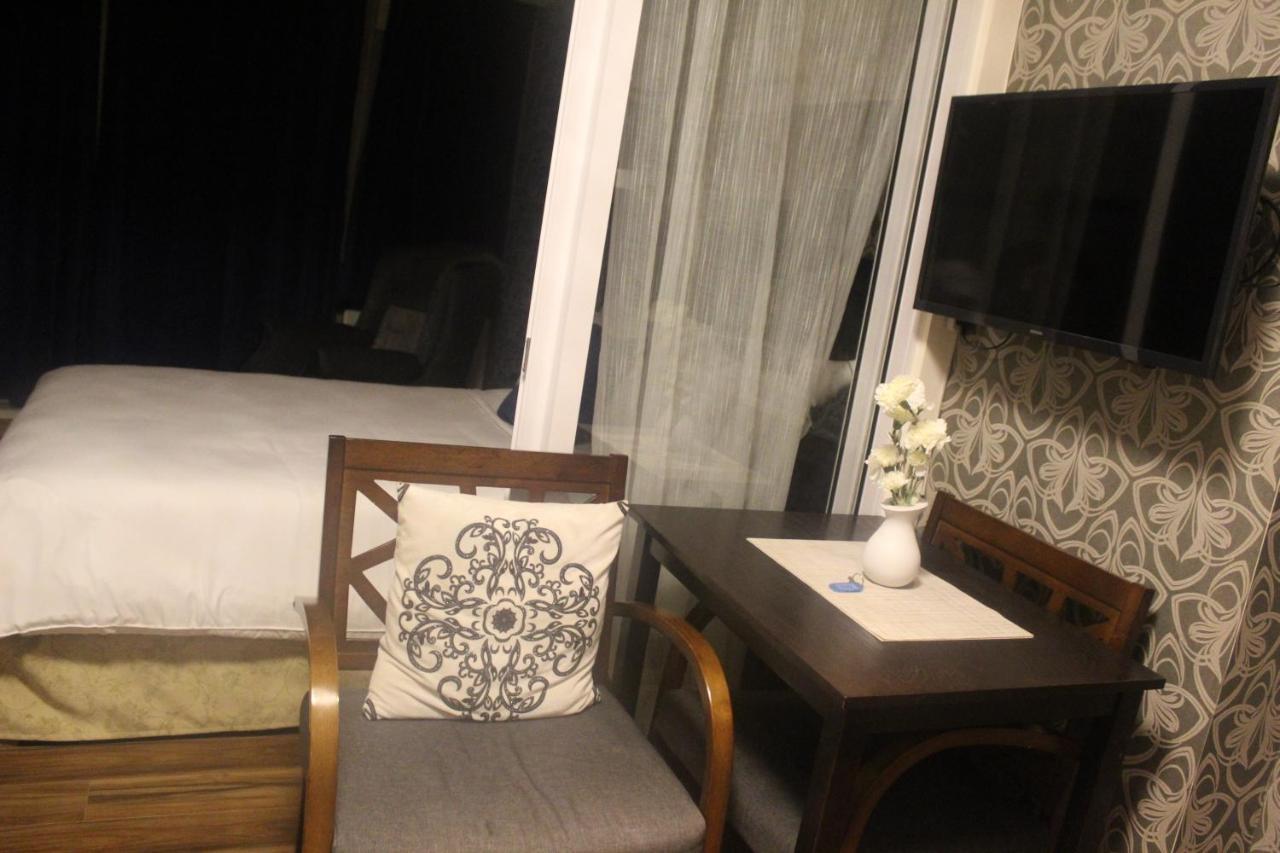 Azure Urban Resort A4 Near Airport Mall With Wavepool Paranaque City Ngoại thất bức ảnh