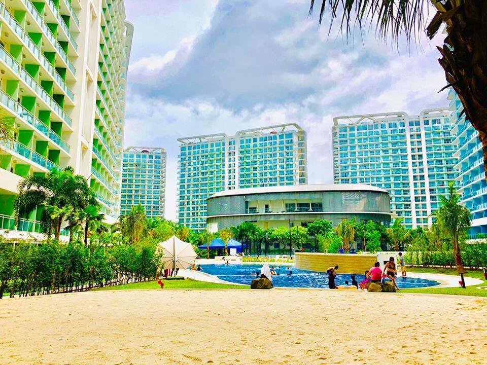 Azure Urban Resort A4 Near Airport Mall With Wavepool Paranaque City Ngoại thất bức ảnh