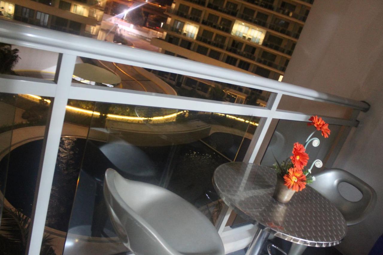 Azure Urban Resort A4 Near Airport Mall With Wavepool Paranaque City Ngoại thất bức ảnh
