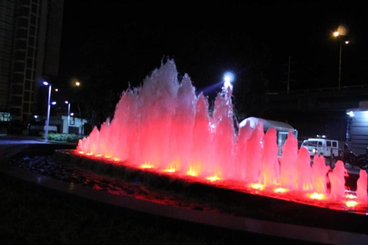 Azure Urban Resort A4 Near Airport Mall With Wavepool Paranaque City Ngoại thất bức ảnh