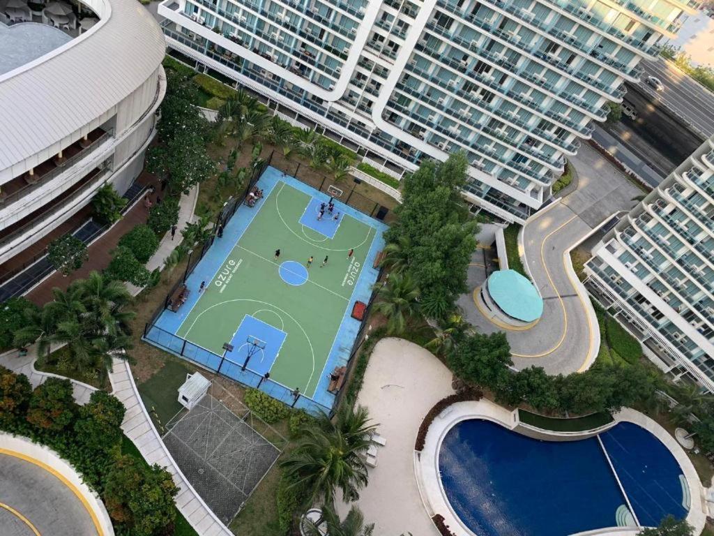 Azure Urban Resort A4 Near Airport Mall With Wavepool Paranaque City Ngoại thất bức ảnh