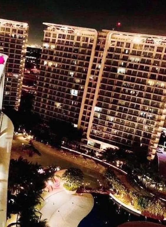 Azure Urban Resort A4 Near Airport Mall With Wavepool Paranaque City Ngoại thất bức ảnh