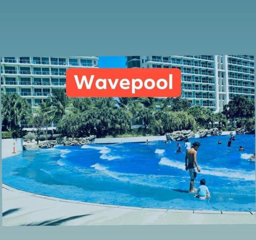 Azure Urban Resort A4 Near Airport Mall With Wavepool Paranaque City Ngoại thất bức ảnh